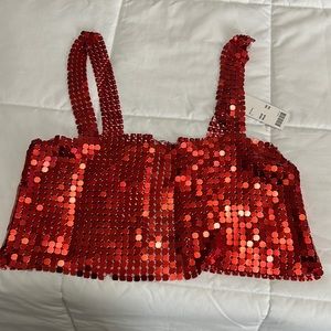 Urban outfitter chain metal top